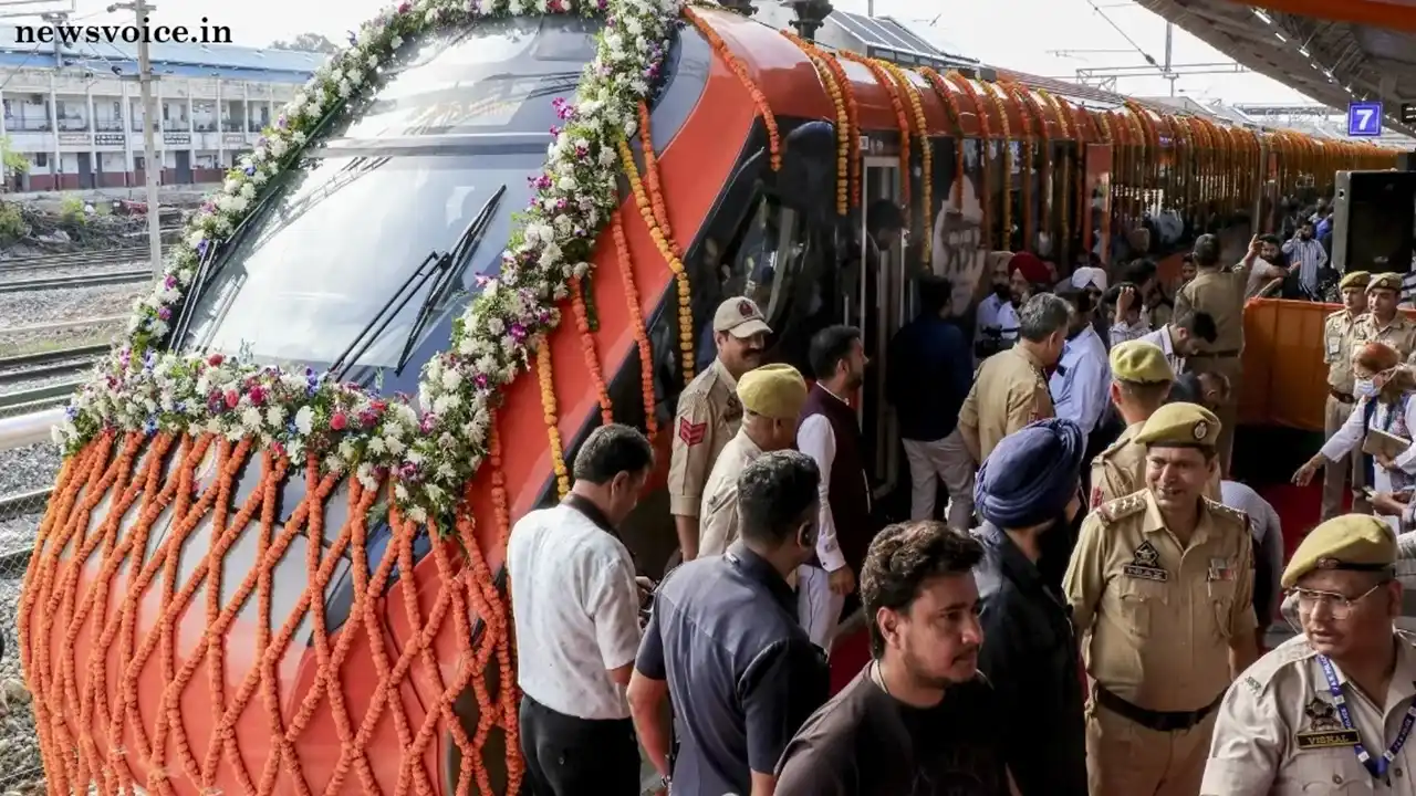 Jammu-Srinagar Vande Bharat mage Source : PTI